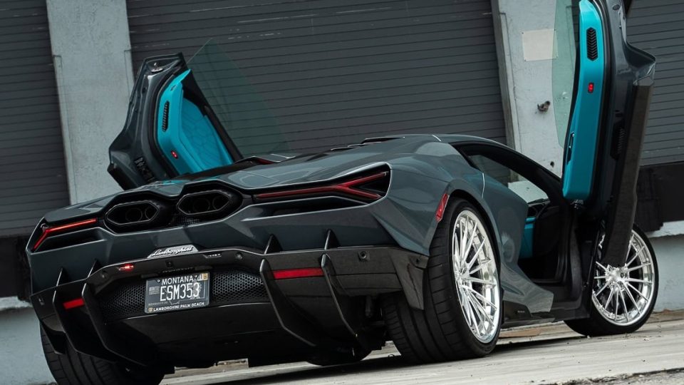 Lamborghini Revuelto – AN39 SeriesTHREE