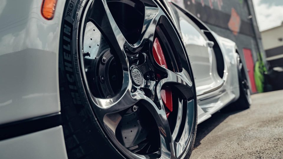 Bugatti Chiron | on ANRKY XR-105 | Mirror Polished Smoke