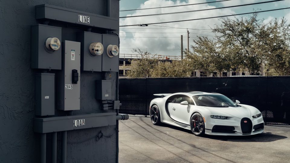 Bugatti Chiron | on ANRKY XR-105 | Mirror Polished Smoke