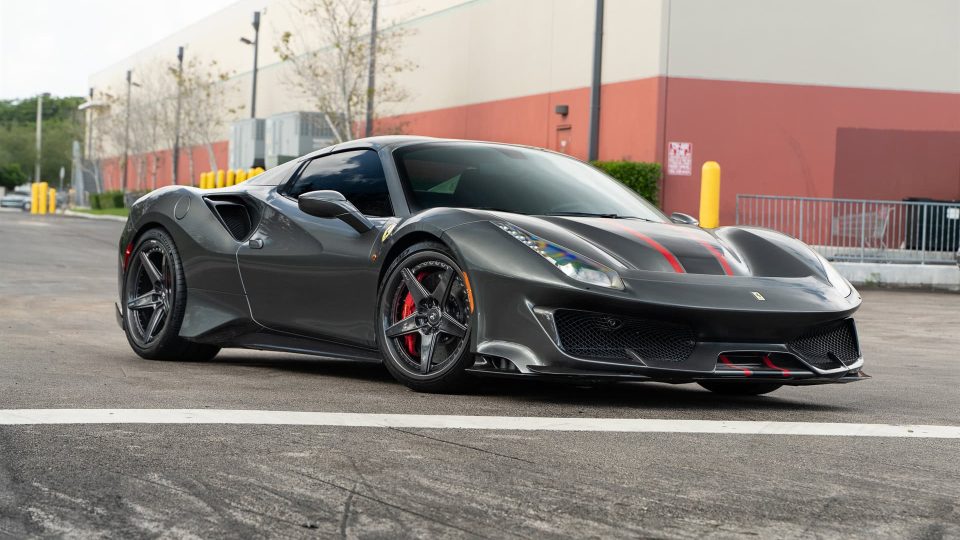 Ferrari 488 Pista | Grigio Silverstone | on ANRKY RS5.3C | Polished Smoke