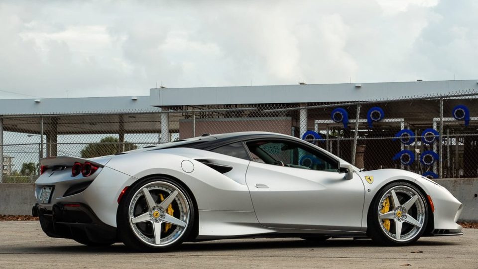 Ferrari F8 on ANRKY RS5.3 RETROSeries