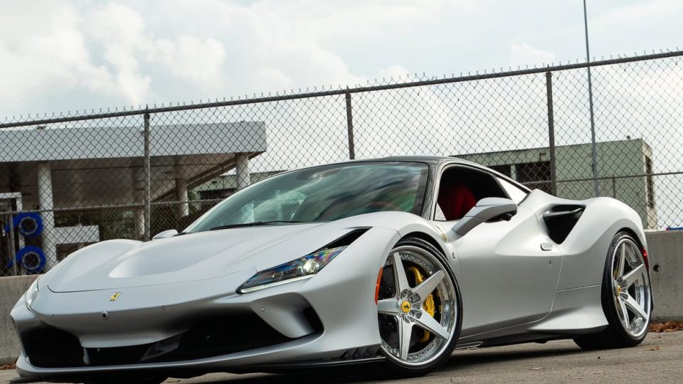 Ferrari F8 on ANRKY RS5.3 RETROSeries