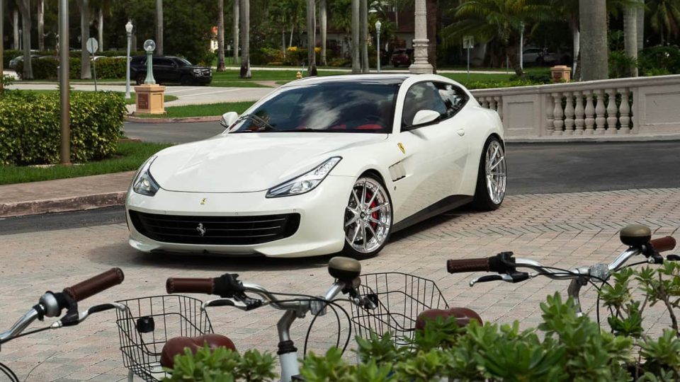 Ferrari GTC4 Lusso – AN28 SeriesTWO
