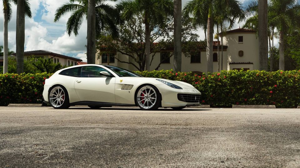 Ferrari GTC4 Lusso – AN28 SeriesTWO