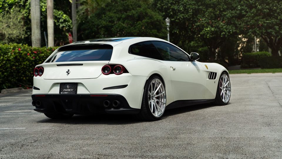 Ferrari GTC4 Lusso – AN28 SeriesTWO