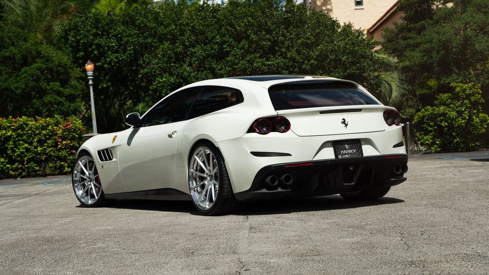 Ferrari GTC4 Lusso – AN28 SeriesTWO