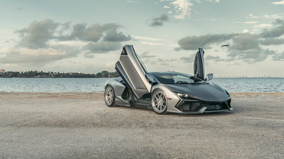 Lamborghini Revuelto on ANRKY XR-301