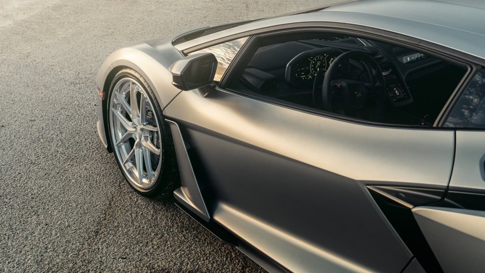 Lamborghini Revuelto on ANRKY XR-301