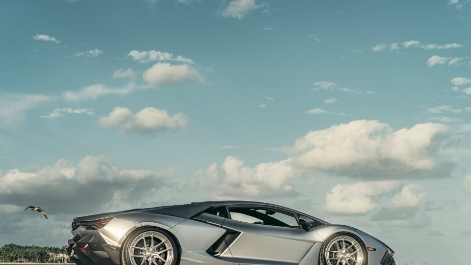 Lamborghini Revuelto on ANRKY XR-301