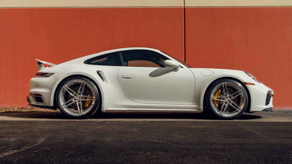 Porsche 992 on ANRKY AN27