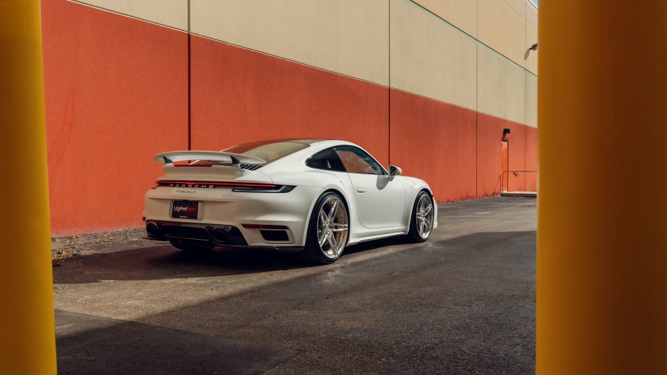 Porsche 992 on ANRKY AN27