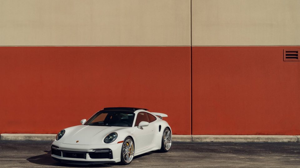 Porsche 992 on ANRKY AN27