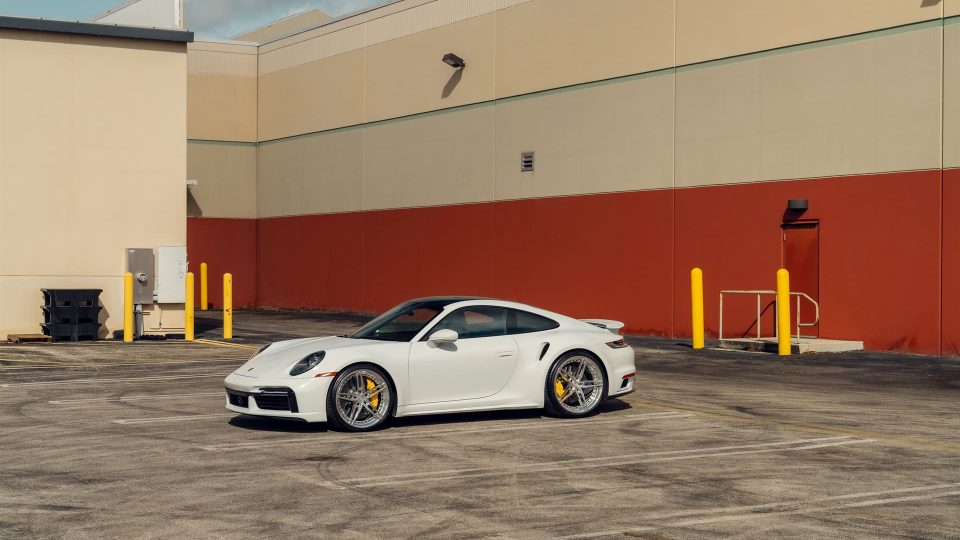 Porsche 992 on ANRKY AN27