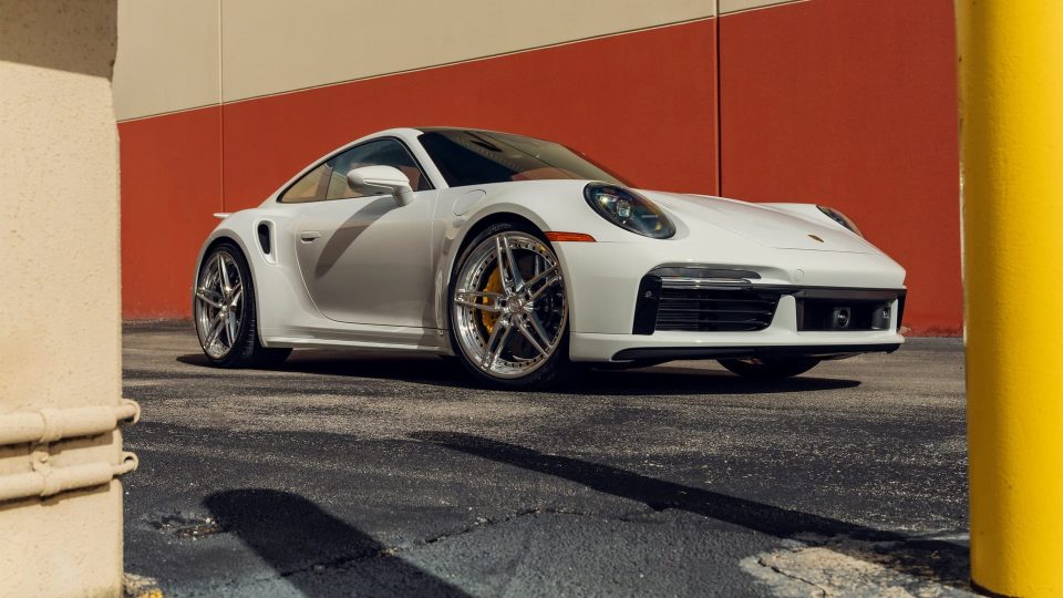 Porsche 992 on ANRKY AN27