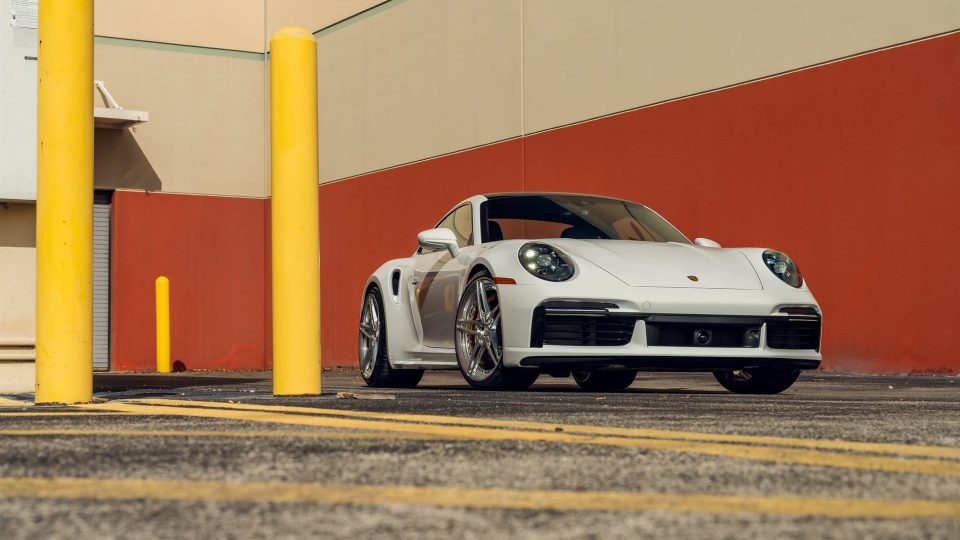 Porsche 992 on ANRKY AN27