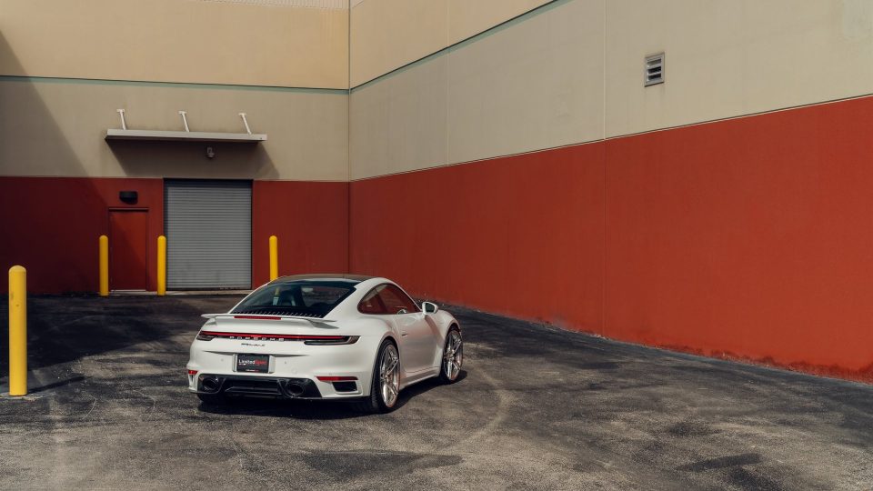 Porsche 992 on ANRKY AN27