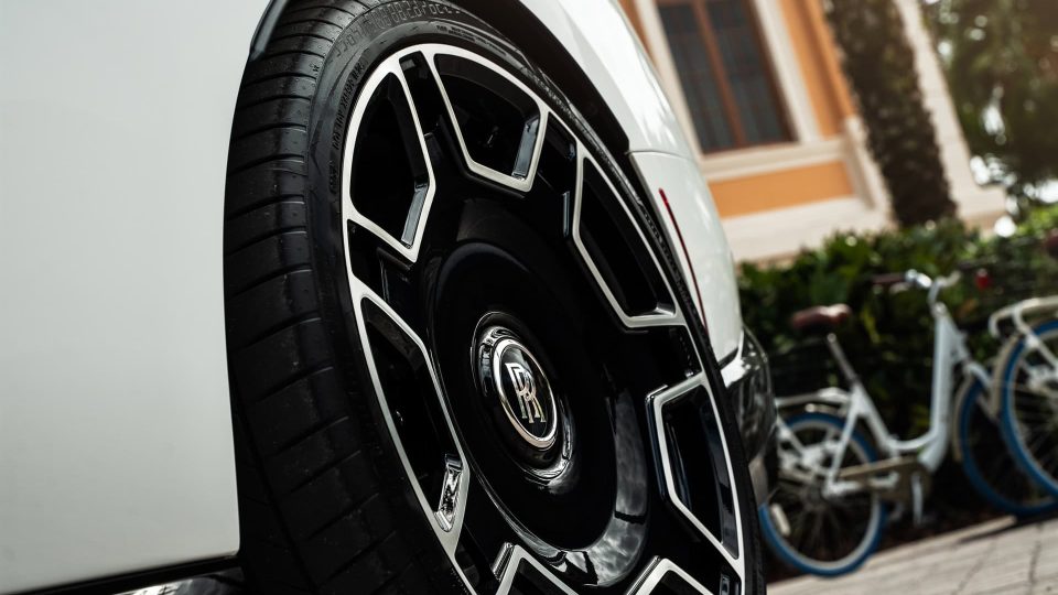 Rolls Royce Spectre – RF|Series RF-177