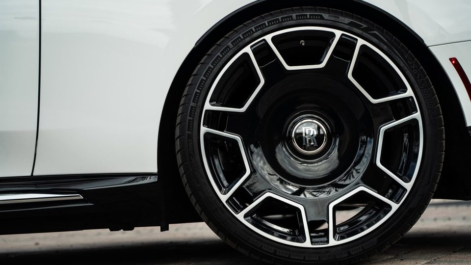 Rolls Royce Spectre – RF|Series RF-177