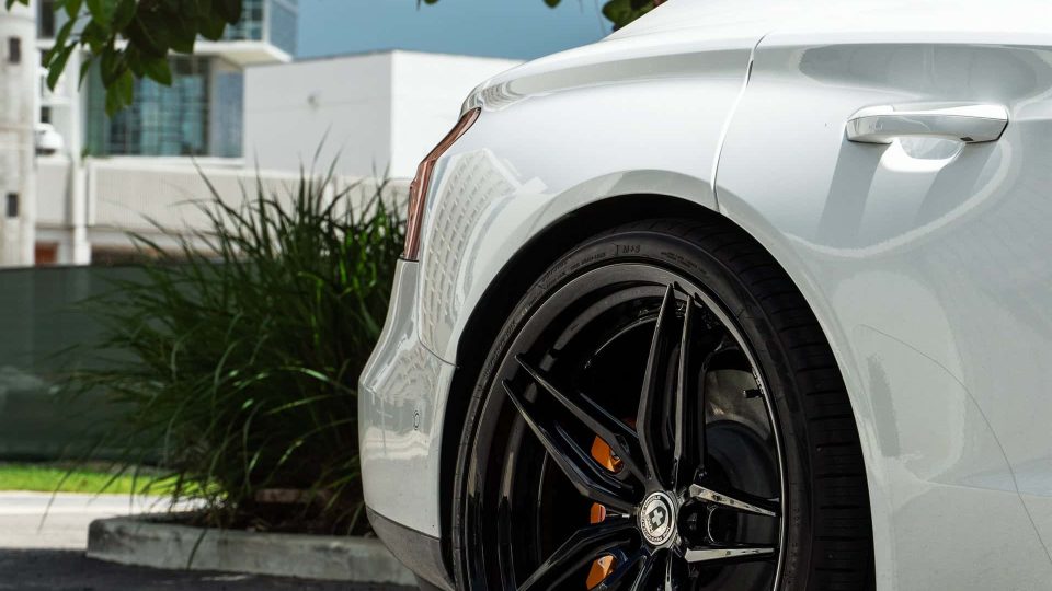 Audi RS e-tron GT | Arkona White | HRE S107SC | Gloss Black