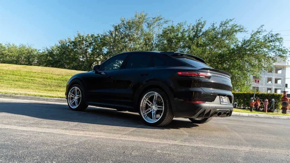 Porsche Cayenne Turbo GT | Black | on ANRKY XR-305 | Polished Clear