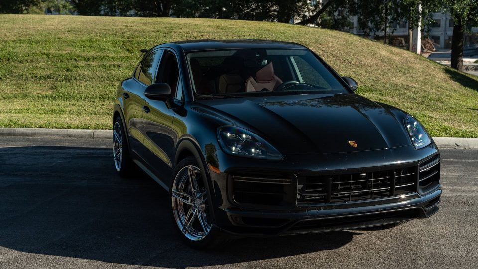 Porsche Cayenne Turbo GT | Black | on ANRKY XR-305 | Polished Clear
