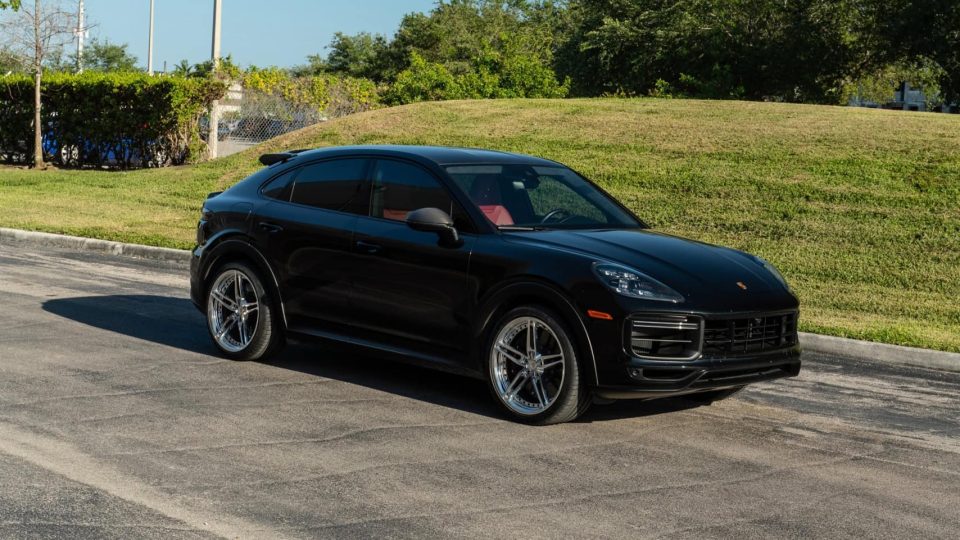 Porsche Cayenne Turbo GT | Black | on ANRKY XR-305 | Polished Clear