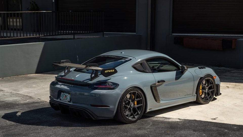 Porsche 718 Cayman GT4 RS on HRE R101LW