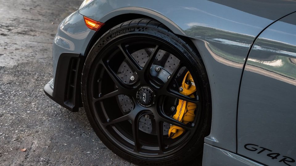 Porsche 718 Cayman GT4 RS on HRE R101LW