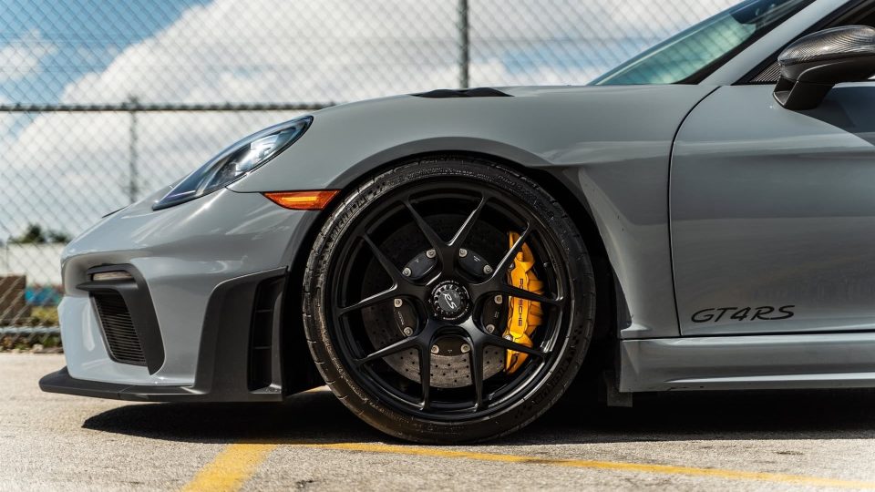 Porsche 718 Cayman GT4 RS on HRE R101LW