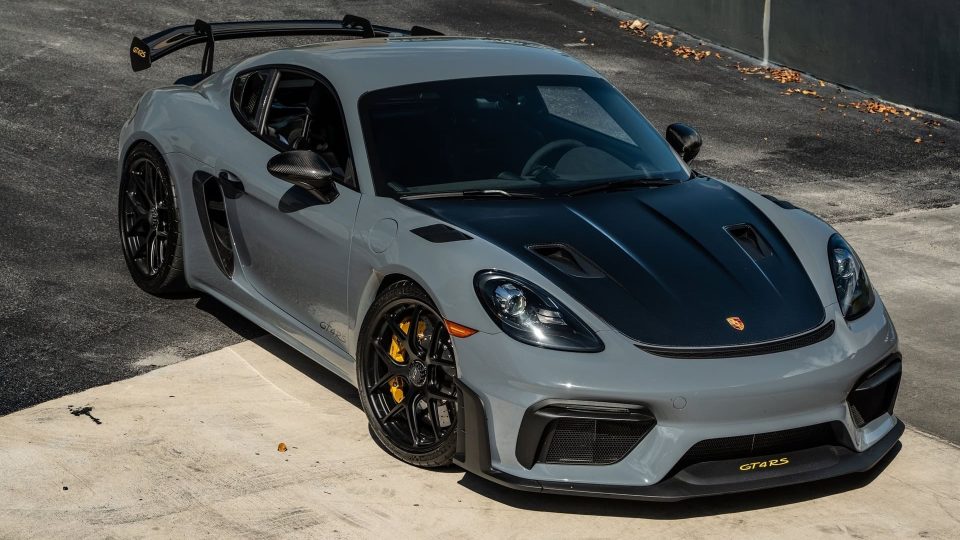 Porsche 718 Cayman GT4 RS on HRE R101LW