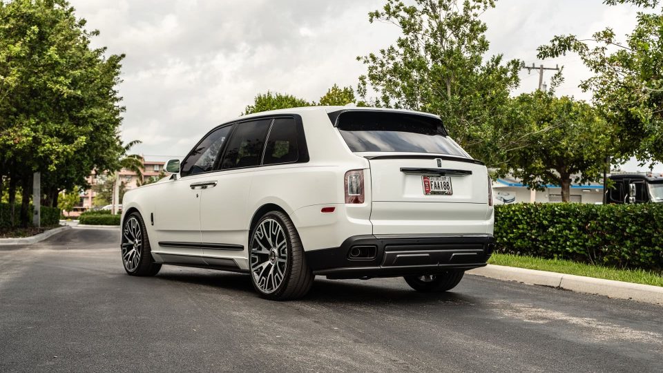 Mansory V.6 | Rolls-Royce Cullinan Black Badge