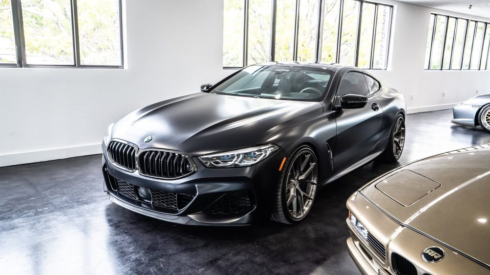 BMW G15 M850i on HRE P101 & Renner Projekt 8 (E31) on HRE Vintage 501