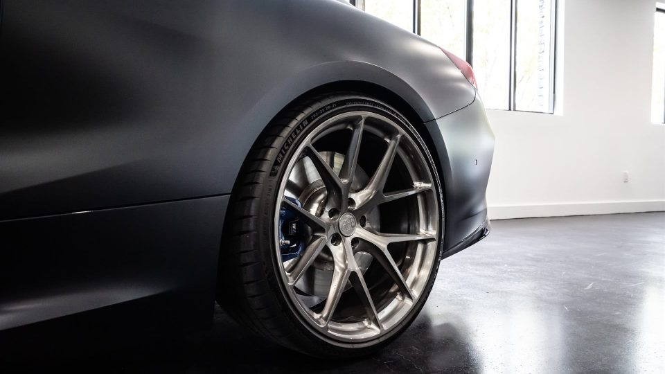 BMW G15 M850i on HRE P101 & Renner Projekt 8 (E31) on HRE Vintage 501