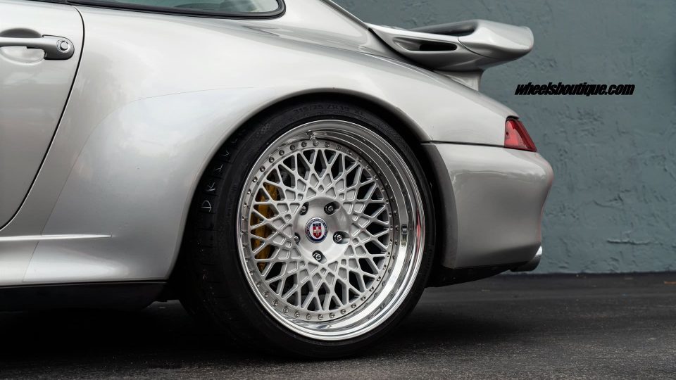 PORSCHE 993 C4S ON HRE 501