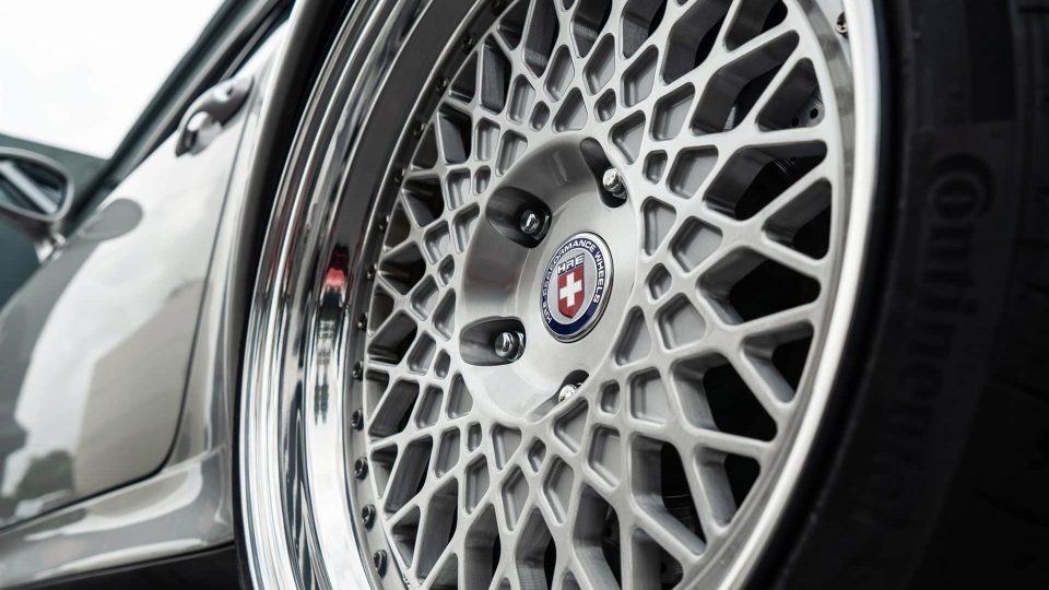 PORSCHE 993 C4S ON HRE 501