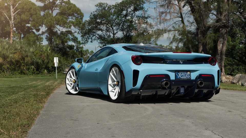 Ferrari 488 Pista | Azzuro La Plata | Novitec NF10 ZV | Gloss White