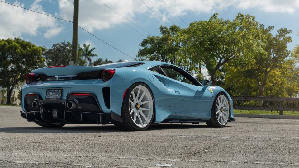 Ferrari 488 Pista | Azzuro La Plata | Novitec NF10 ZV | Gloss White