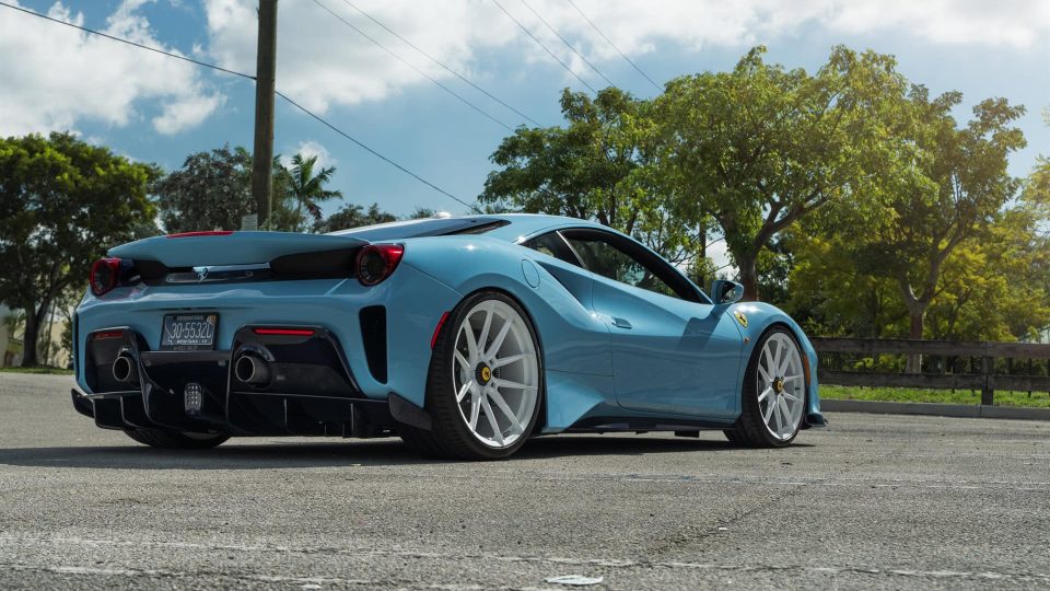 Ferrari 488 Pista | Azzuro La Plata | Novitec NF10 ZV | Gloss White