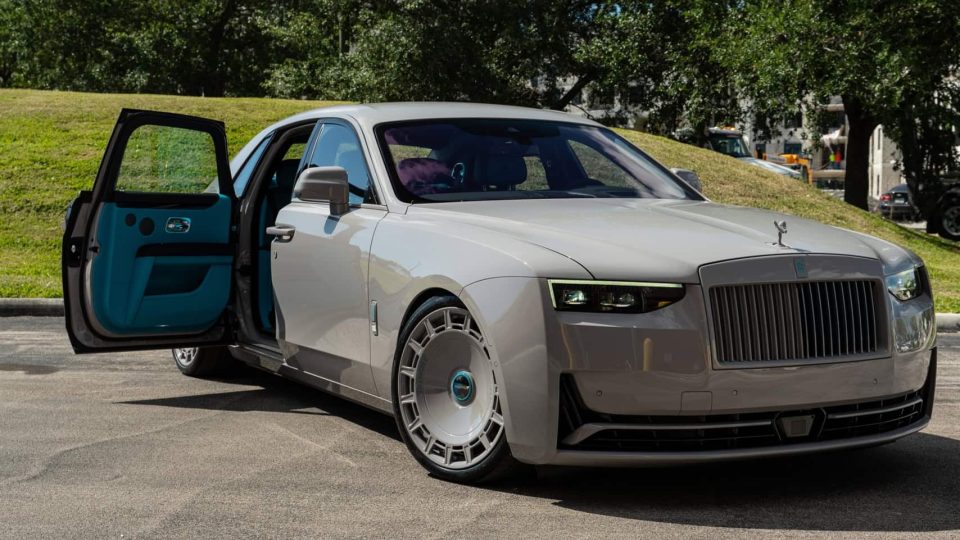 Rolls Royce Ghost Series II | Fashion Grey | on Mansory FD.15 | Fashion Gray