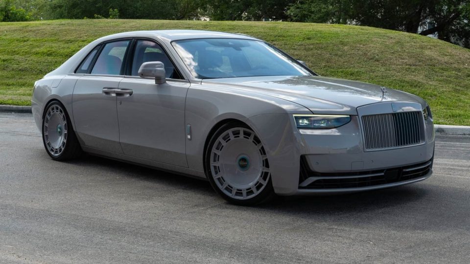 Rolls Royce Ghost Series II | Fashion Grey | on Mansory FD.15 | Fashion Gray
