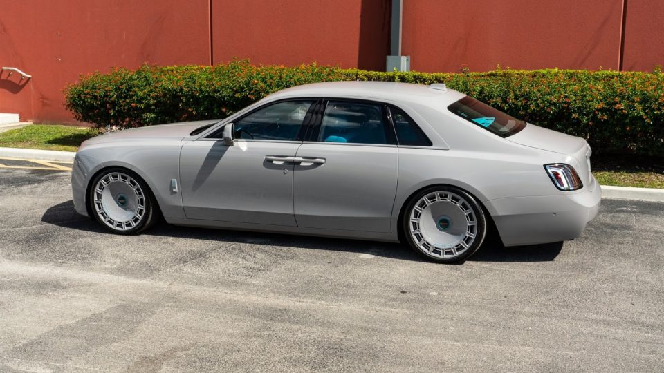 Rolls Royce Ghost Series II | Fashion Grey | on Mansory FD.15 | Fashion Gray