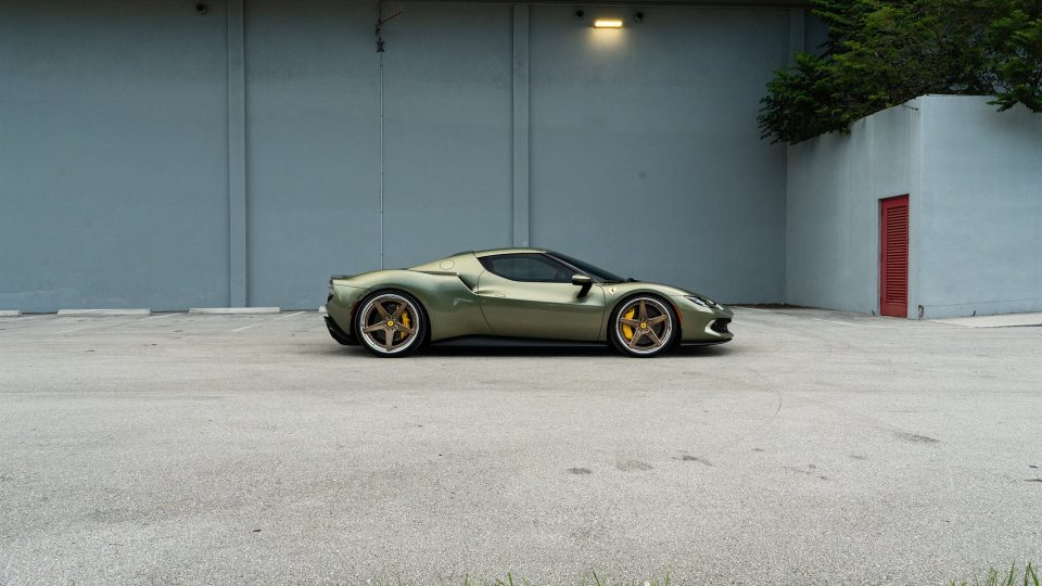 Ferrari 296 GTB | Verde Mansoni | on ANRKY RS5.3 | Mirror Polished Champagne