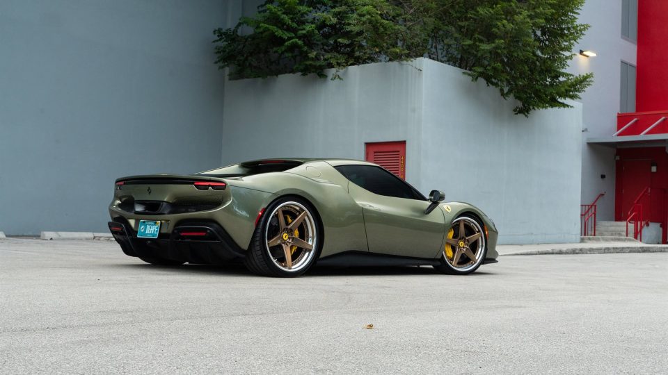 Ferrari 296 GTB | Verde Mansoni | on ANRKY RS5.3 | Mirror Polished Champagne