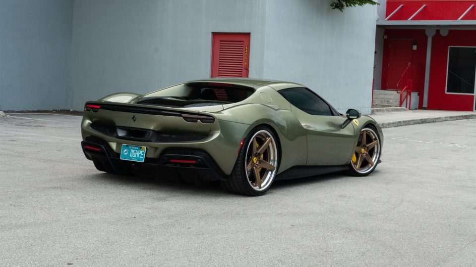 Ferrari 296 GTB | Verde Mansoni | on ANRKY RS5.3 | Mirror Polished Champagne