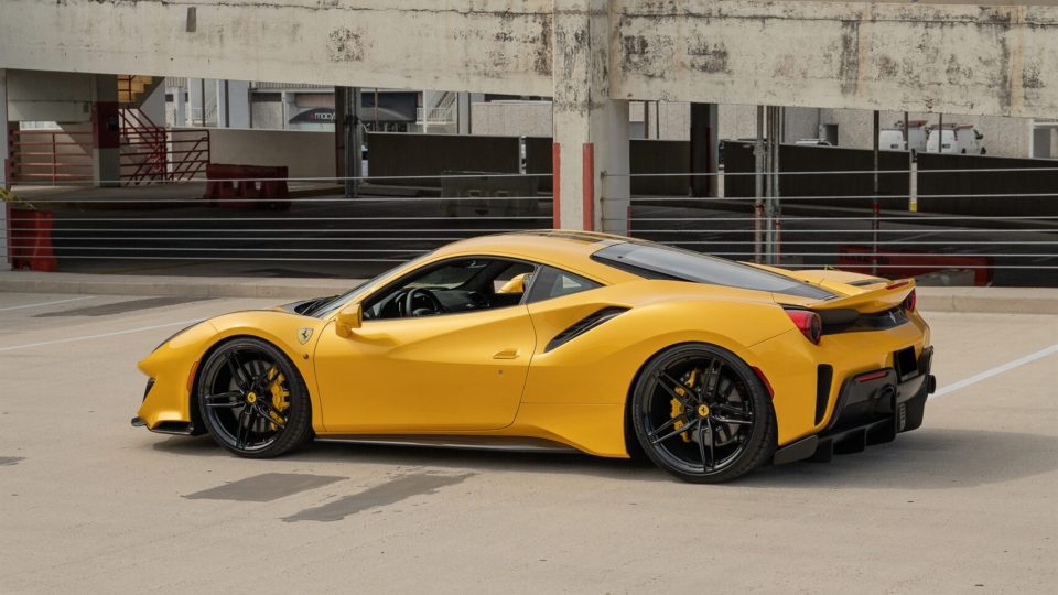 Ferrari 488 Pista | Giallo Modena | On ANRKY AN17 | Gloss Black