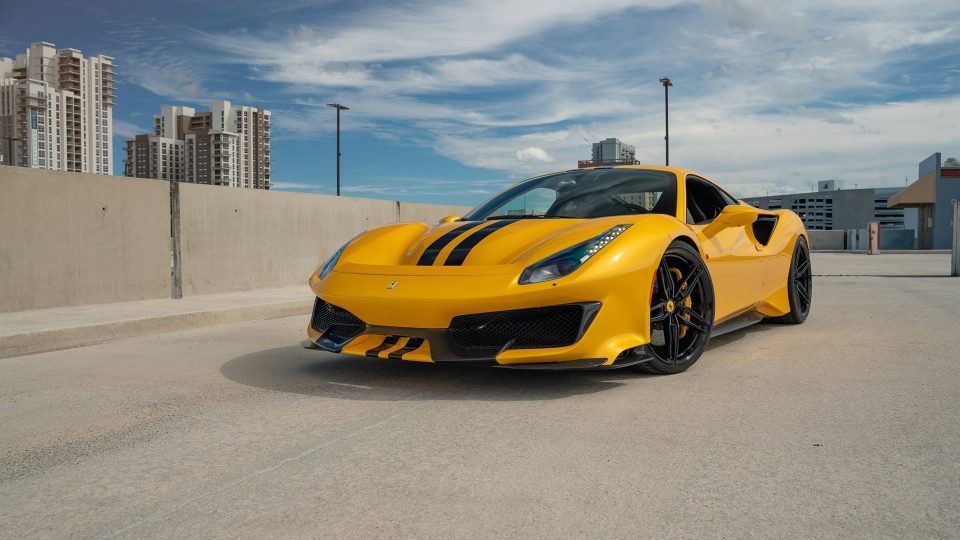 Ferrari 488 Pista | Giallo Modena | On ANRKY AN17 | Gloss Black