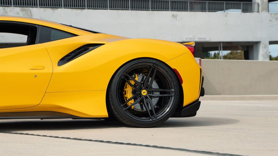 Ferrari 488 Pista | Giallo Modena | On ANRKY AN17 | Gloss Black