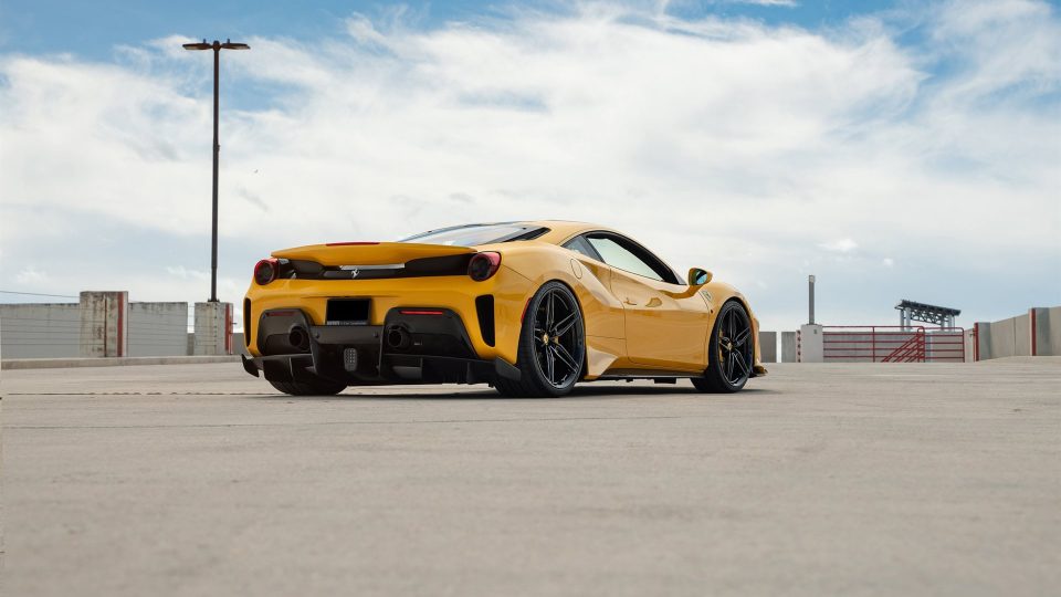 Ferrari 488 Pista | Giallo Modena | On ANRKY AN17 | Gloss Black