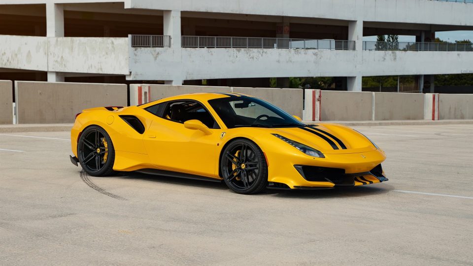 Ferrari 488 Pista | Giallo Modena | On ANRKY AN17 | Gloss Black