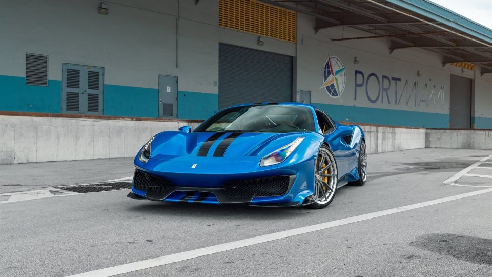 Ferrari 488 Pista | Blu Corza | on HRE S104SC | Frozen Dark Clear